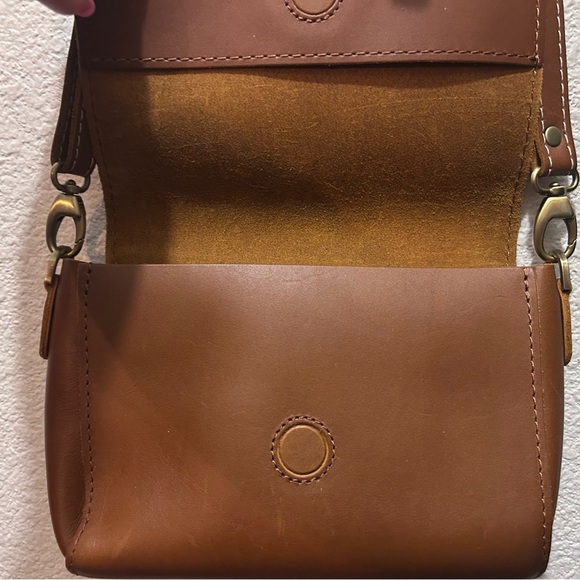 Portland Leather Metro Mini Crossbody - Picture 3 of 3